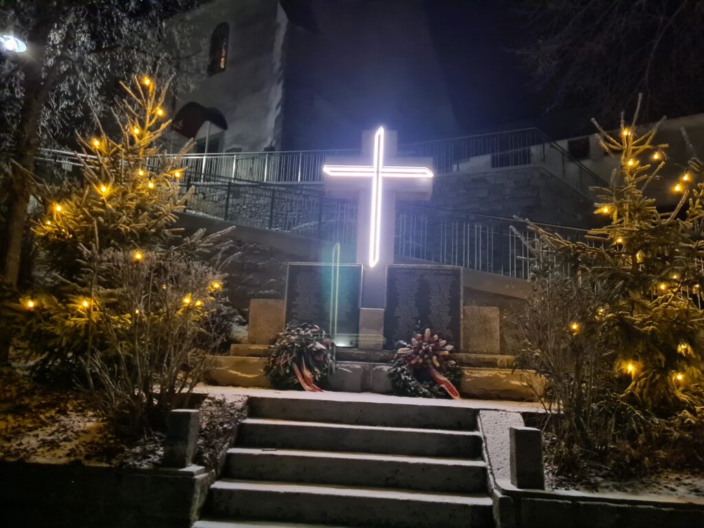 Geländer für Kirchenaufgang ist fertig - Frohe Weihnachten!